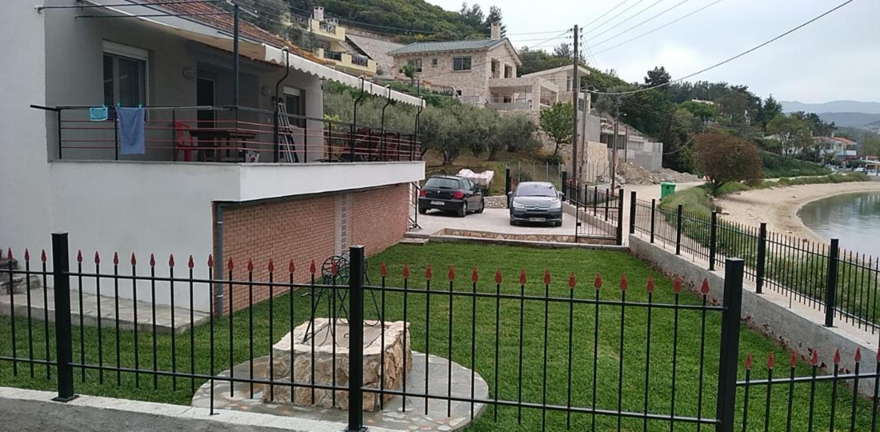 Villa Alexandra Nea Iraklitsa エクステリア 写真