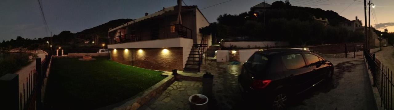 Villa Alexandra Nea Iraklitsa エクステリア 写真